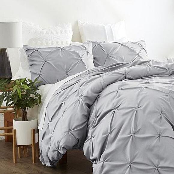 ienjoy Home Gray Ultra Soft Microfiber Pinch Pleat Full/Queen Duvet Cover Set - Picture 1 of 3